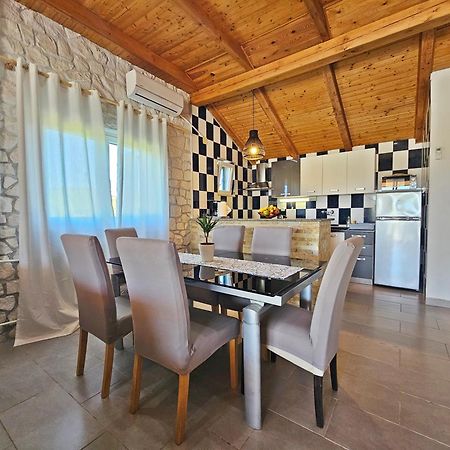 Flamingo - House With Private Pool Villa Gornji Seget Kültér fotó