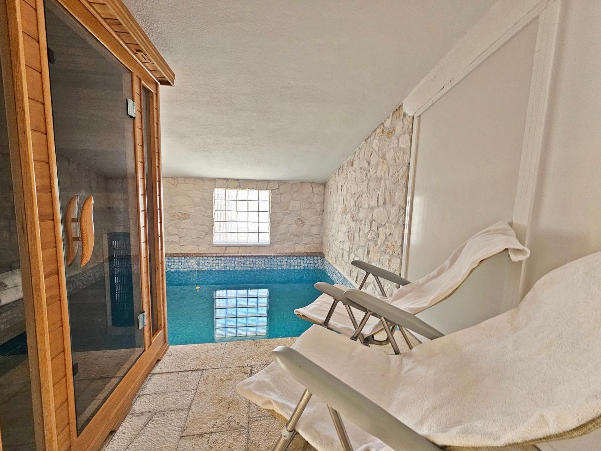 Flamingo - House With Private Pool Villa Gornji Seget Kültér fotó