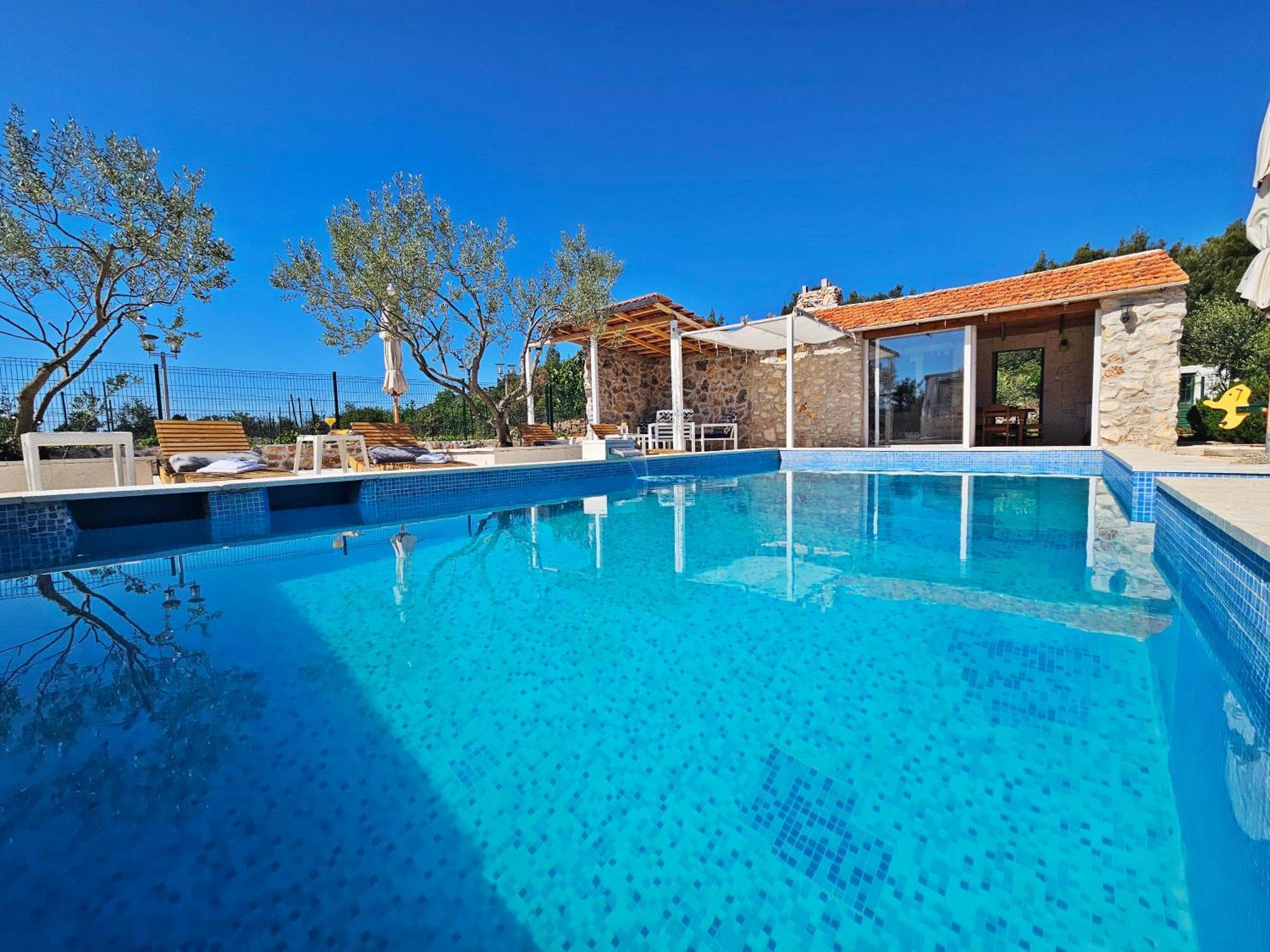 Flamingo - House With Private Pool Villa Gornji Seget Kültér fotó