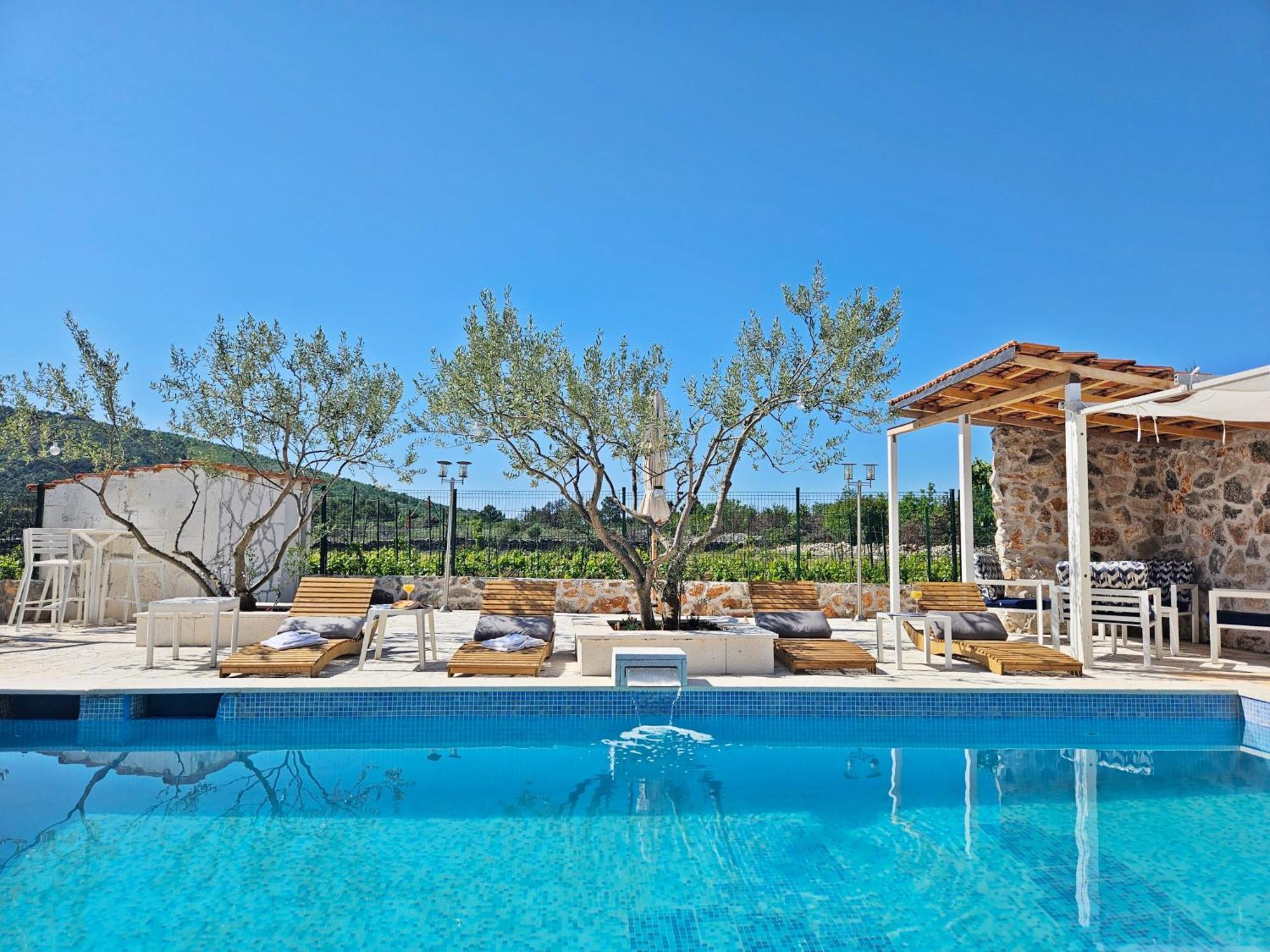 Flamingo - House With Private Pool Villa Gornji Seget Kültér fotó