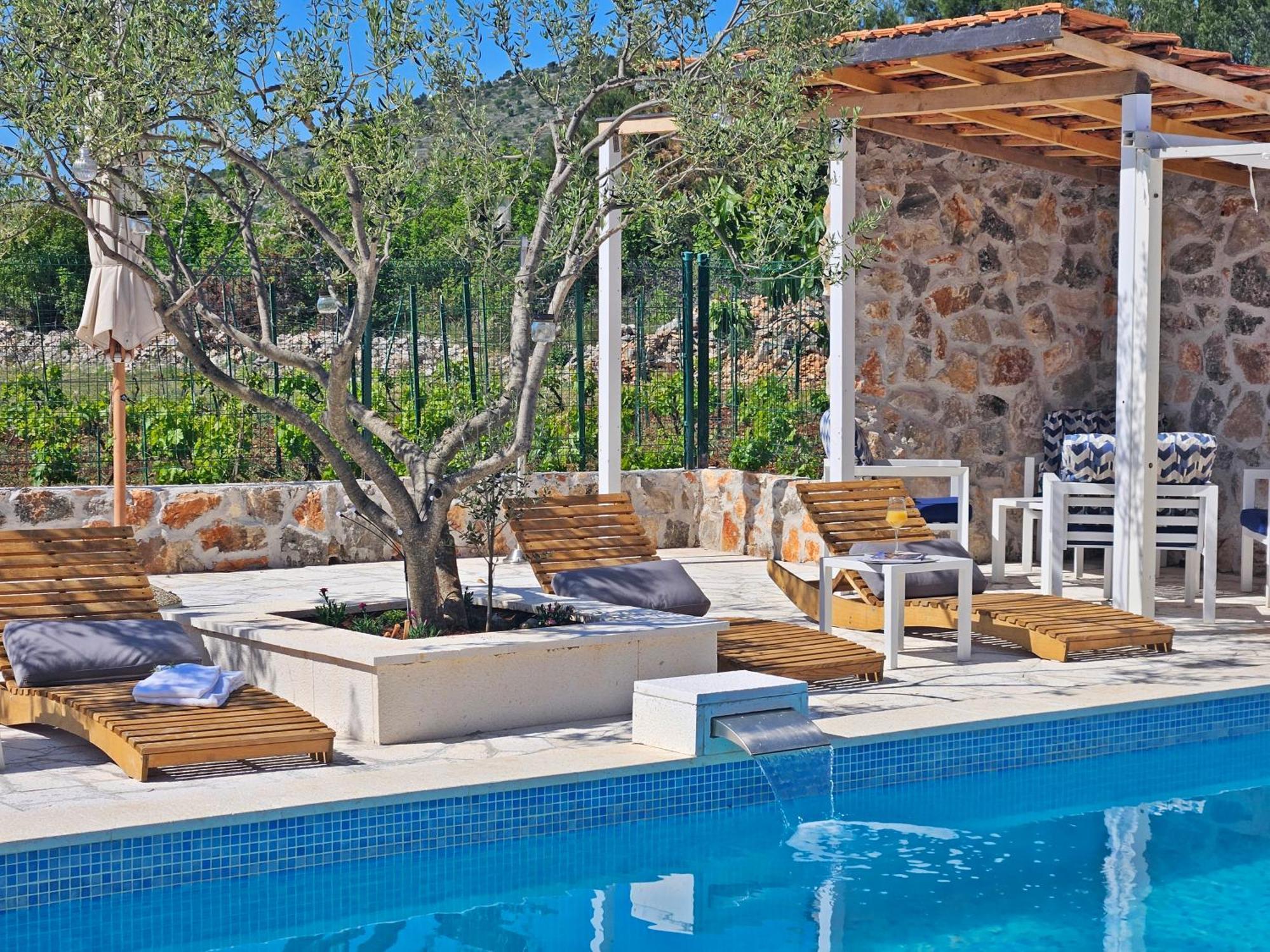 Flamingo - House With Private Pool Villa Gornji Seget Kültér fotó