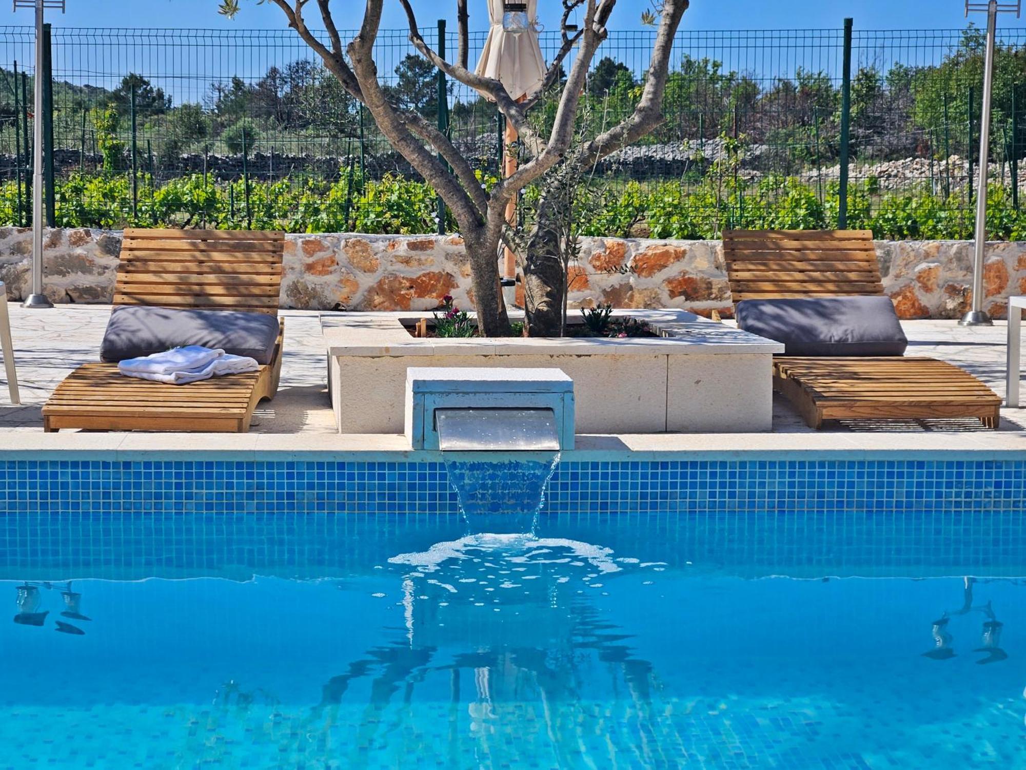 Flamingo - House With Private Pool Villa Gornji Seget Kültér fotó